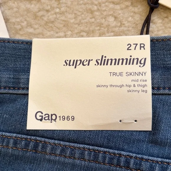 GAP Women's Skinny Jeans - Picture 7 of 12